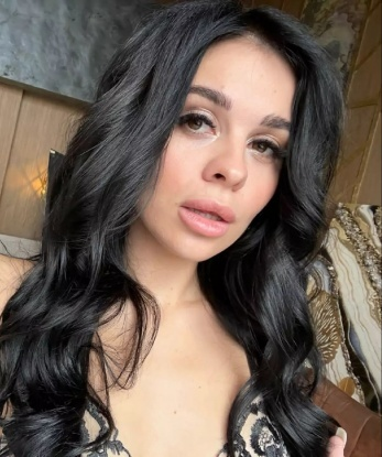Ты готов окунуться в мир наслаждений со мной? 😏 Я живу в Москве и готова предложить тебе самые запоминающиеся моменты. Мои услуги включают классический секс, глубокий минет, массаж и многое другое. Со мной ты сможешь испытать незабываемую эйфорию и расслабление. У меня есть отличные отзывы от моих клиентов. Стоит отметить, что я всегда поддерживаю атмосферу доверия и конфиденциальности. 😉 Жду встречи с тобой для создания незабываемых моментов в Москве. Больше фото можешь найти на моей странице.💋 Анастасия